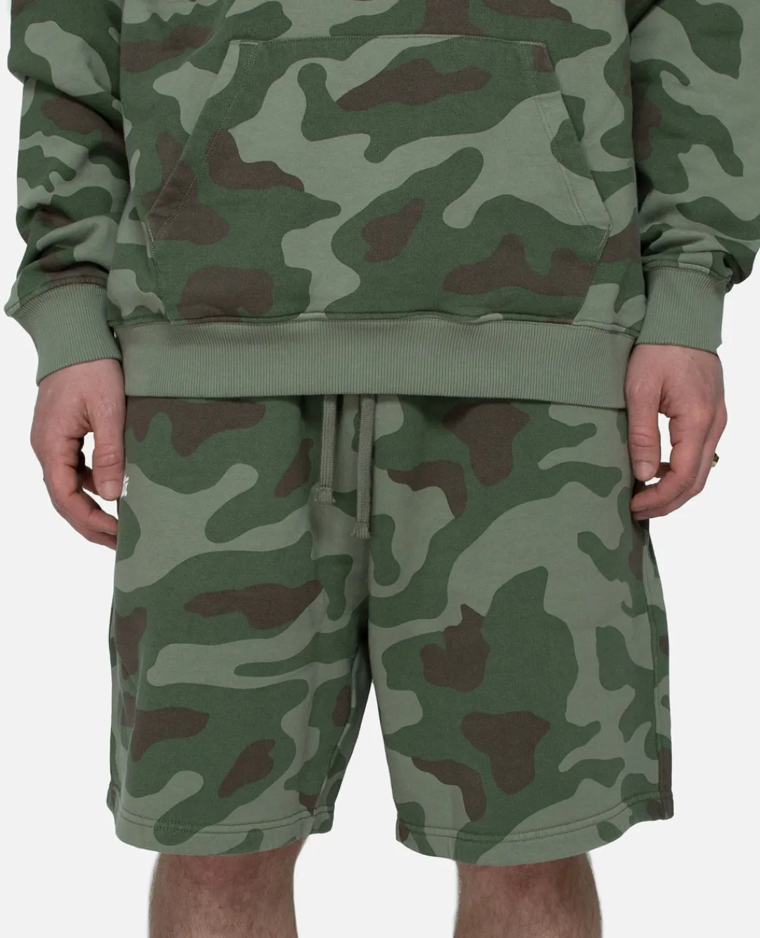 * Patta Basic Summer Washed Jogging Shorts (Camo Aop)