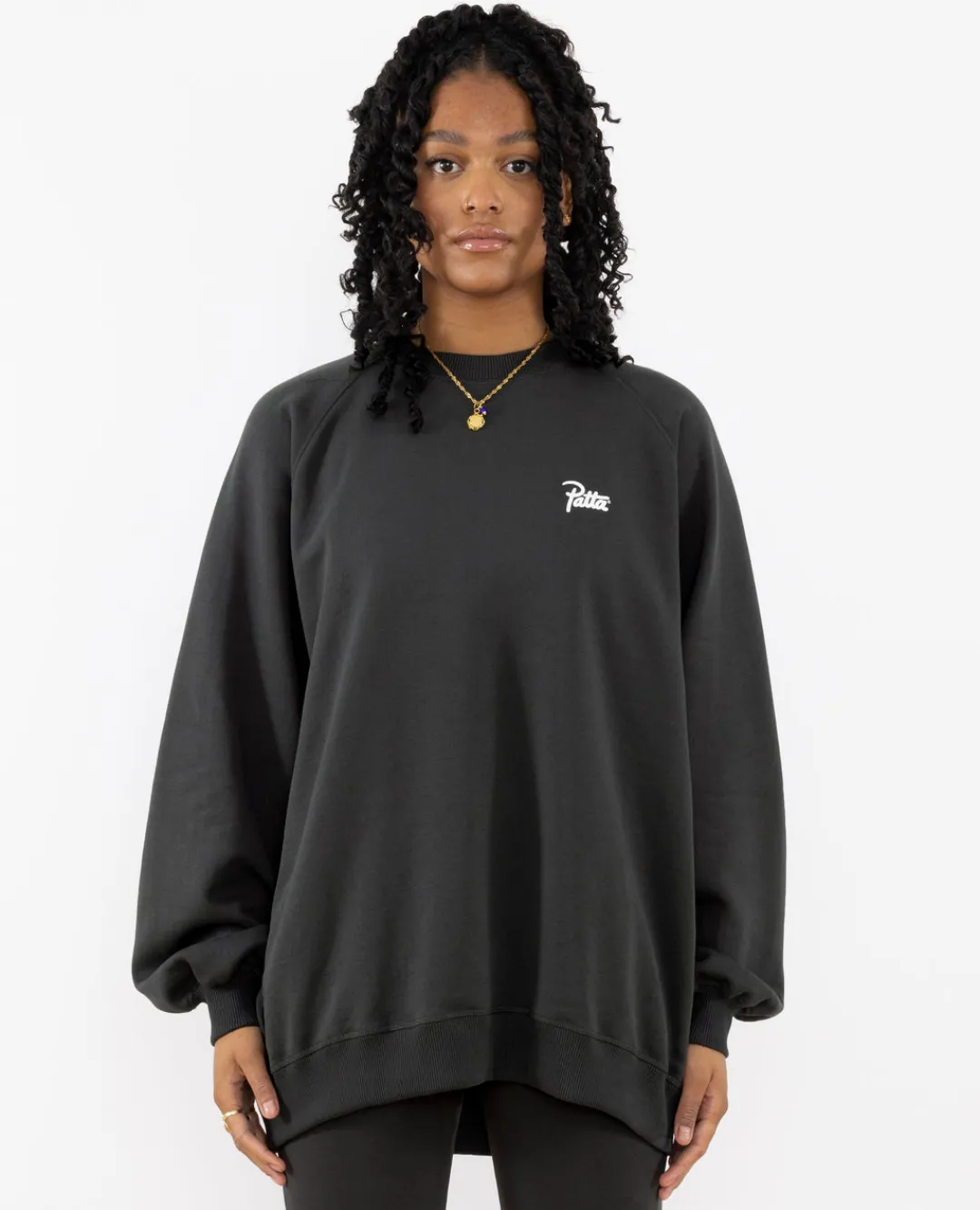 * Patta Femme Basic Raglan Crewneck Sweater (Raven)