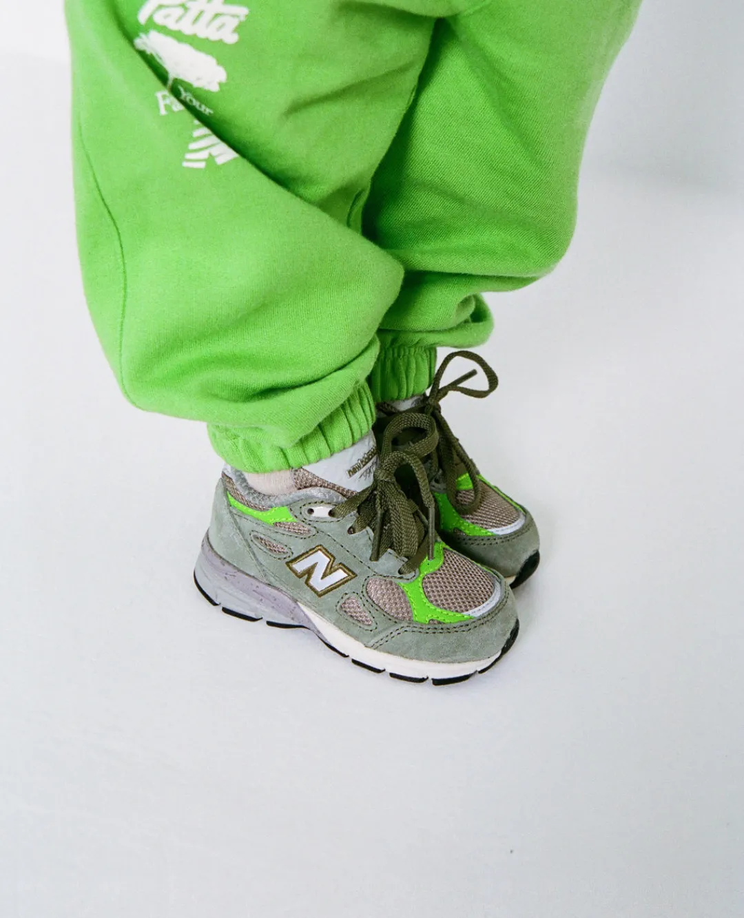 * Patta X New Balance 990V3 Infants (Olive)