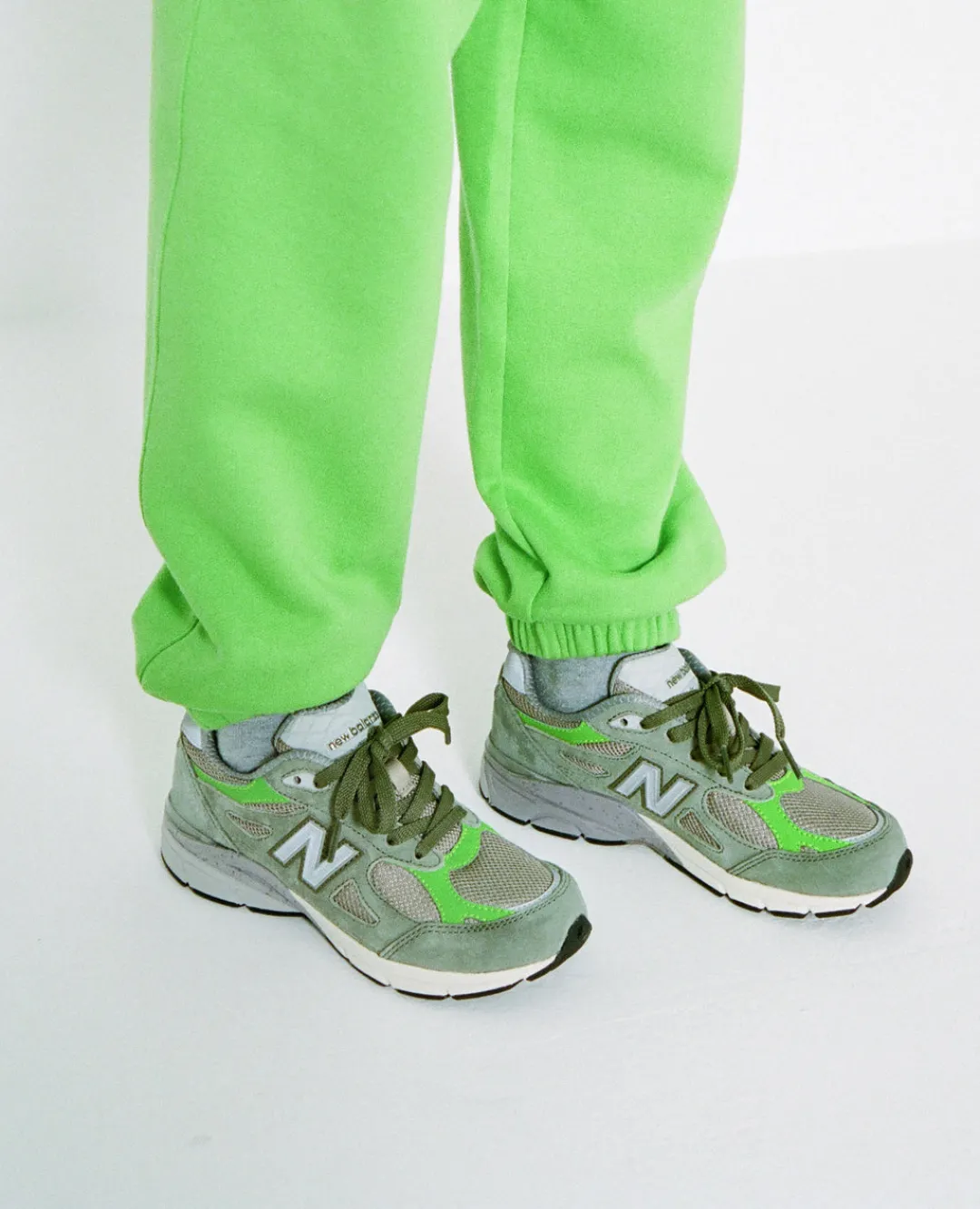 * Patta X New Balance 990V3 Kids (Olive)