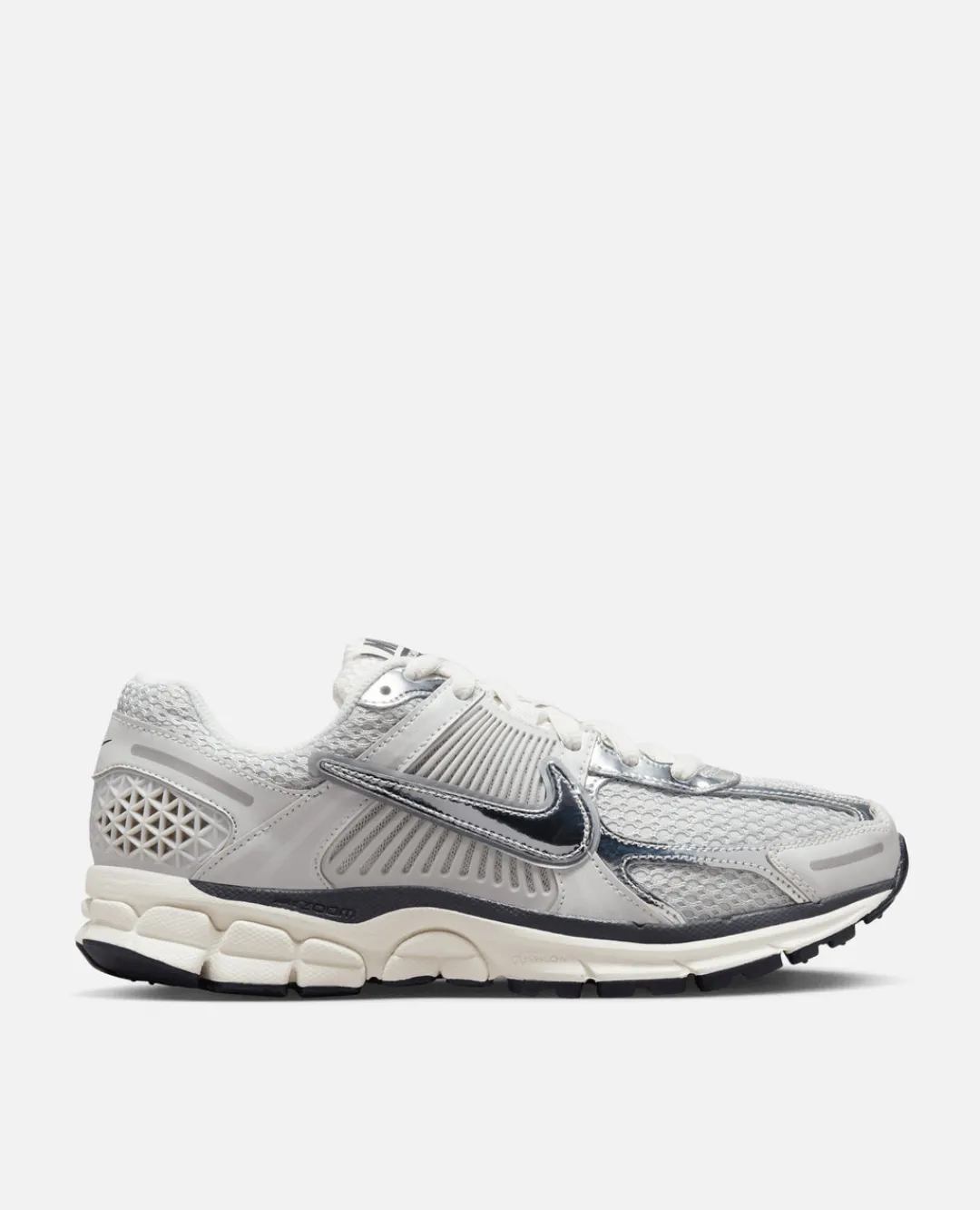 * Wmns Nike Zoom Vomero 5 (Photon Dust/Chrome-Gridiron-Sail)